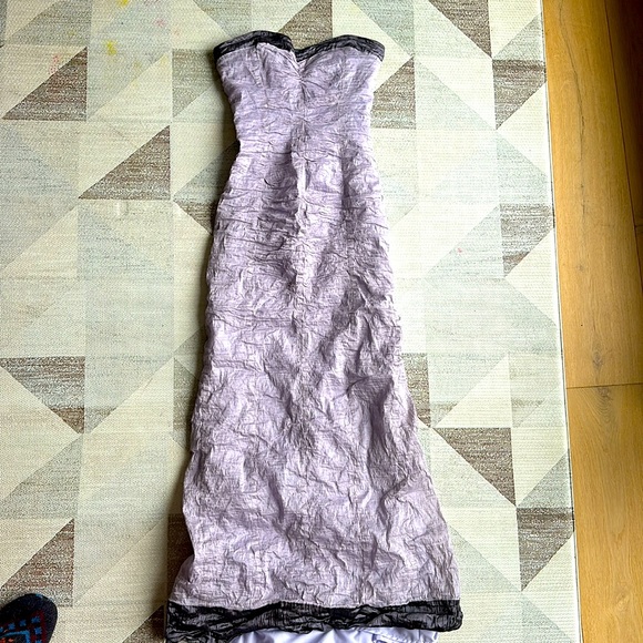 Nicole Miller strapless gown - Picture 4 of 5